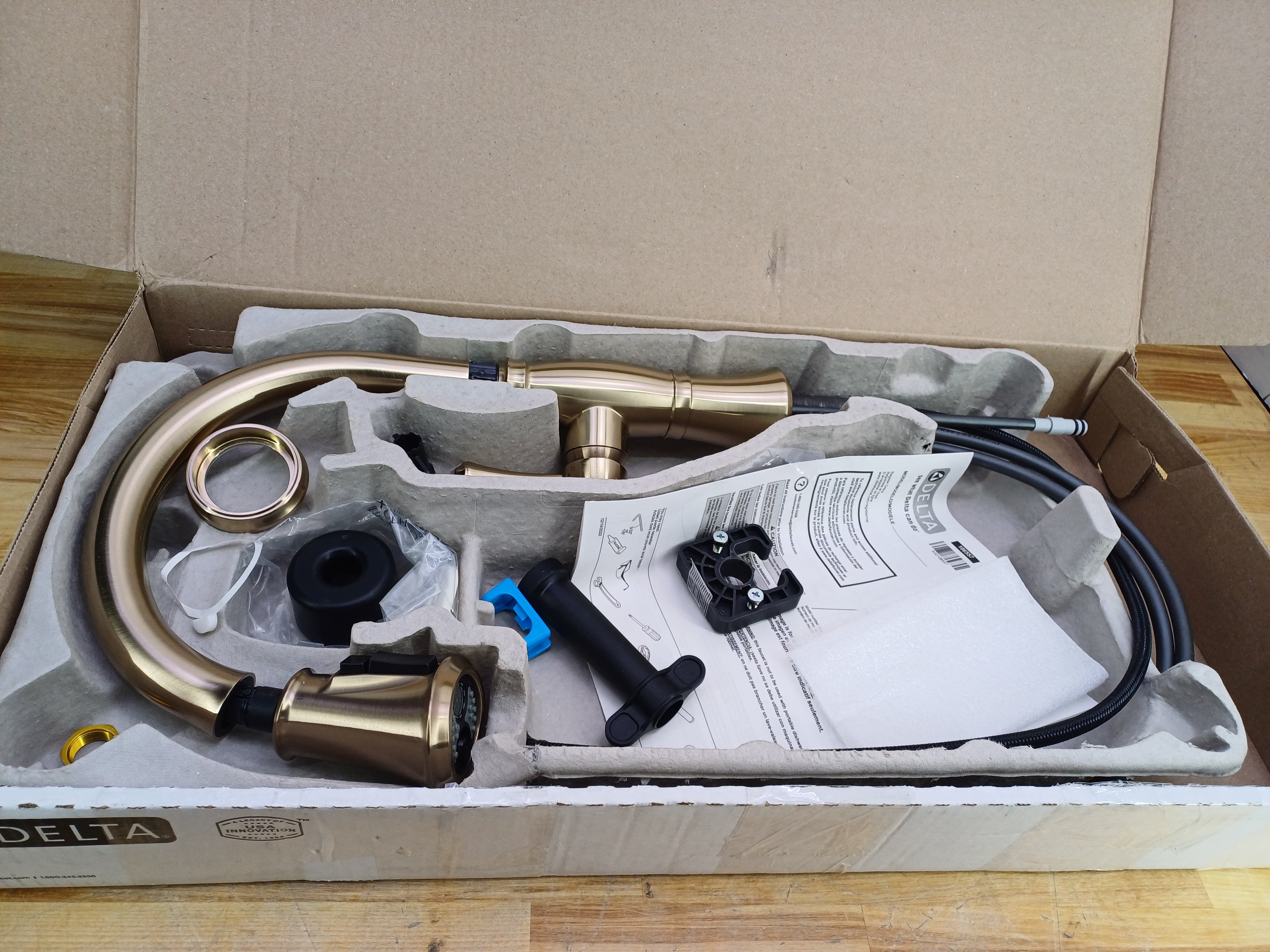 Delta 9197-Dst Cassidy Pull-Down Kitchen Faucet