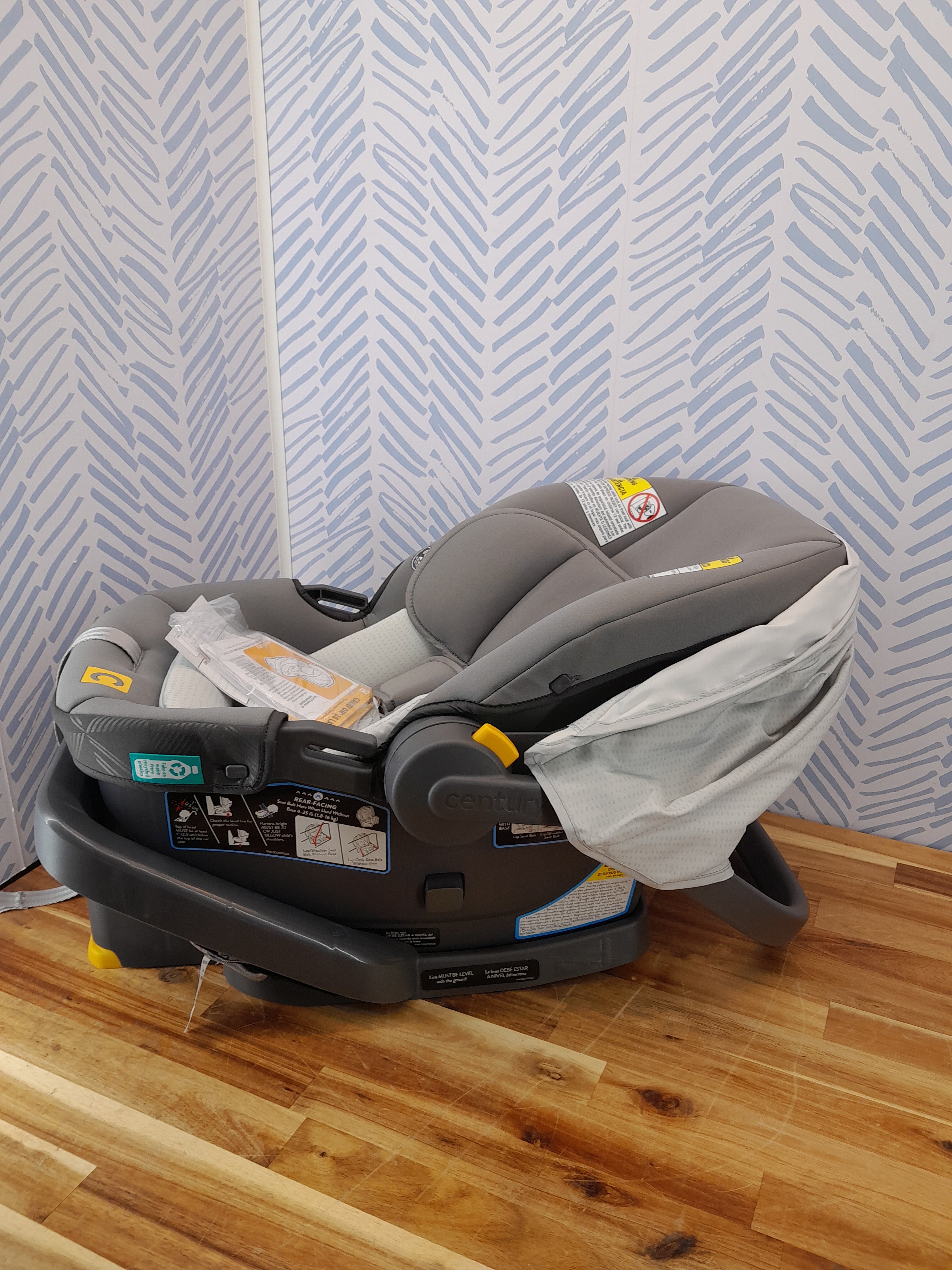 Century Carry On™ 35 LX Lightweight Infant Car