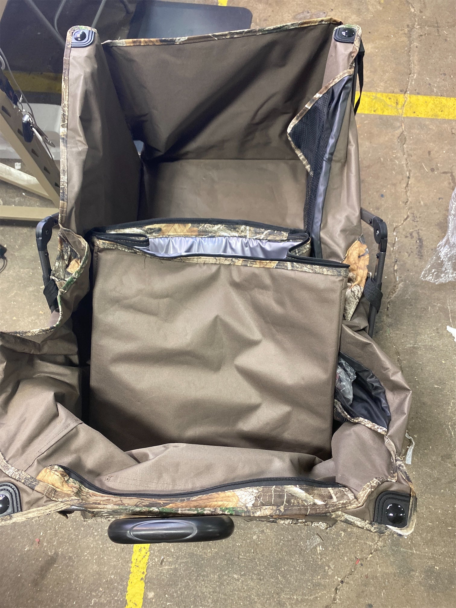 Academy Sports + Outdoors Camo XL Sport Wagon With Cooler