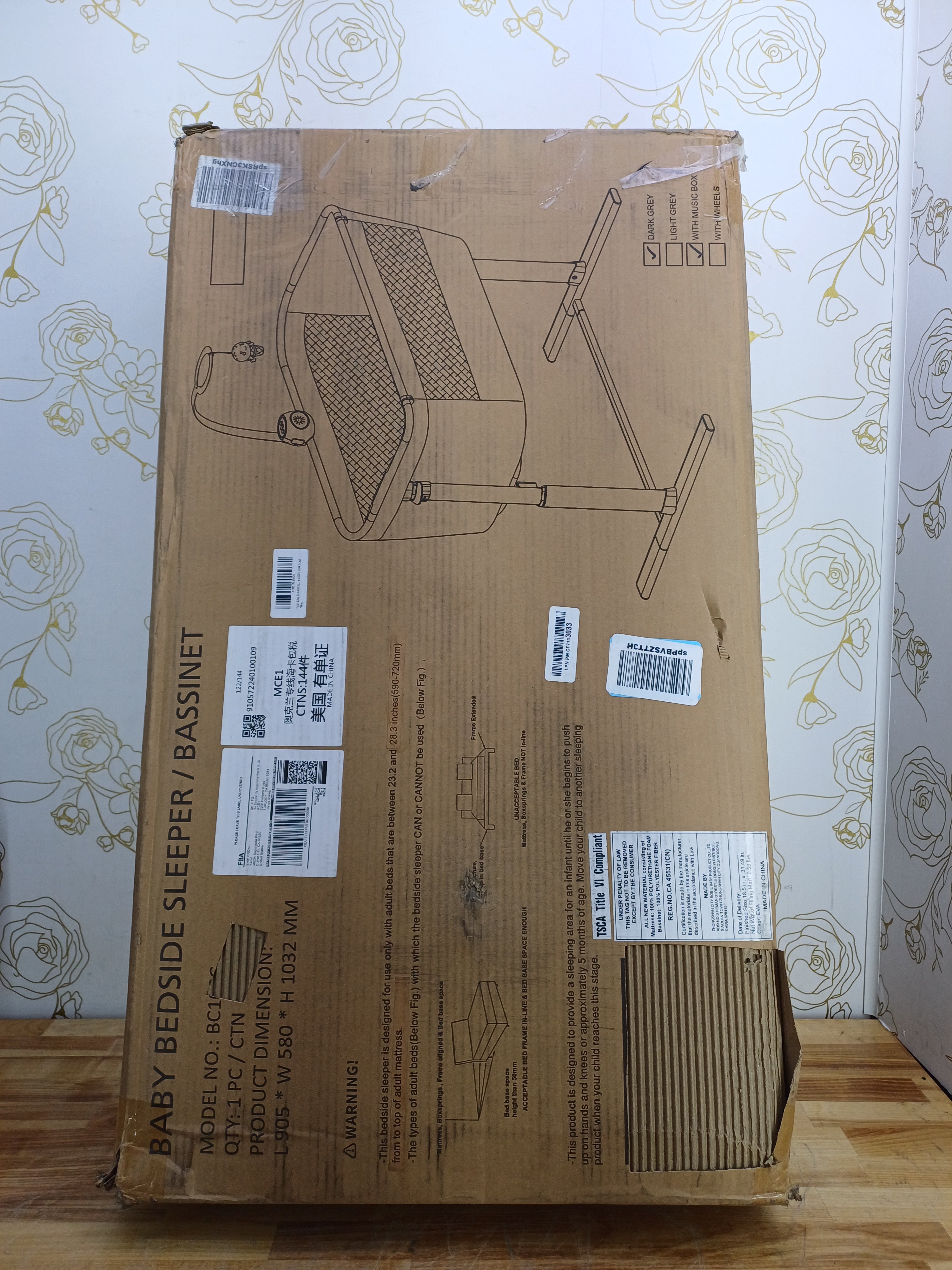 Yacul Baby Bassinet Bedside Sleeper with Music Box