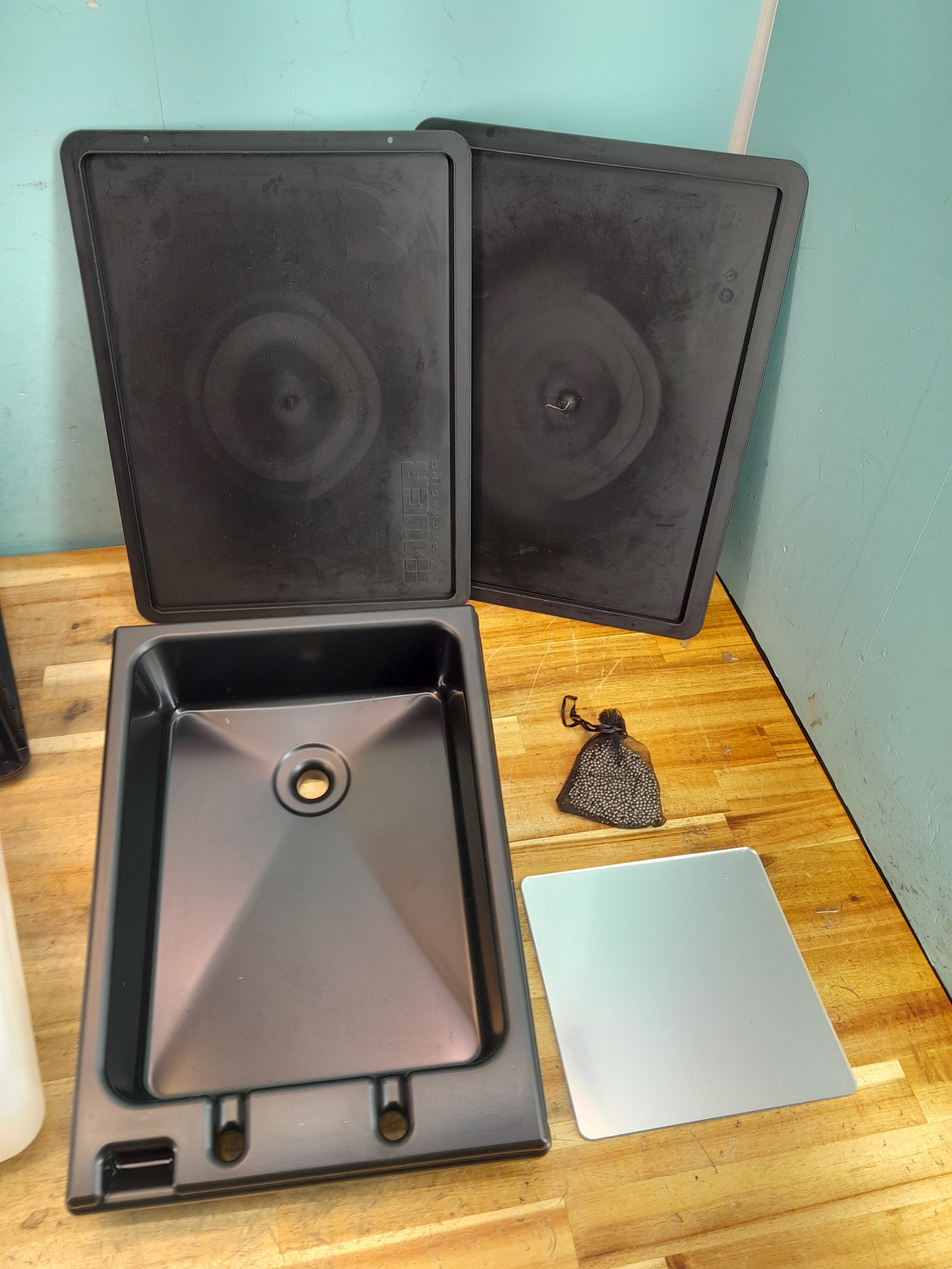 BOXIO - Sanitary Edition Mobile Camping Bathroom