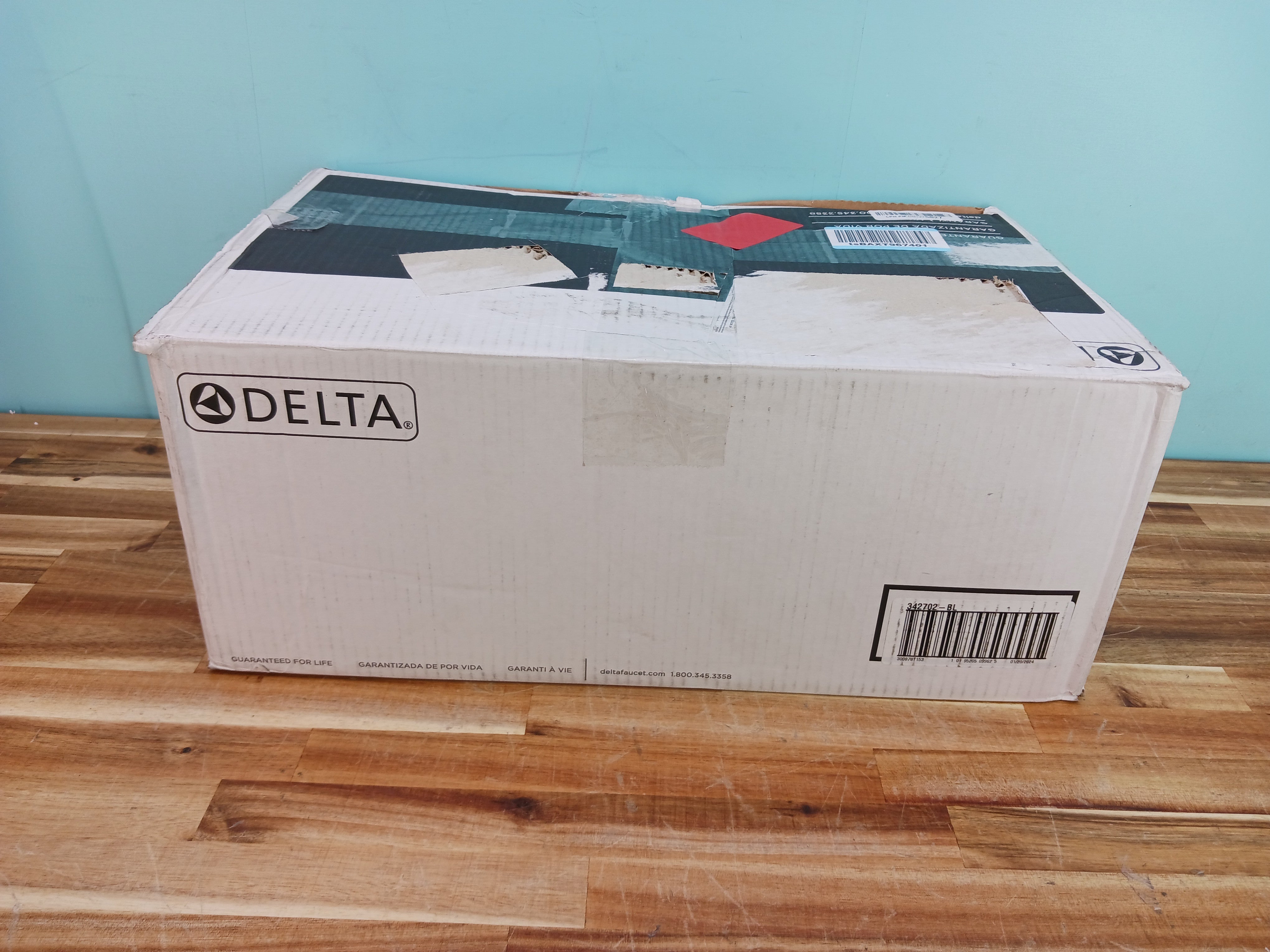 Delta Modern Square Non Shared Function Shower System Package
