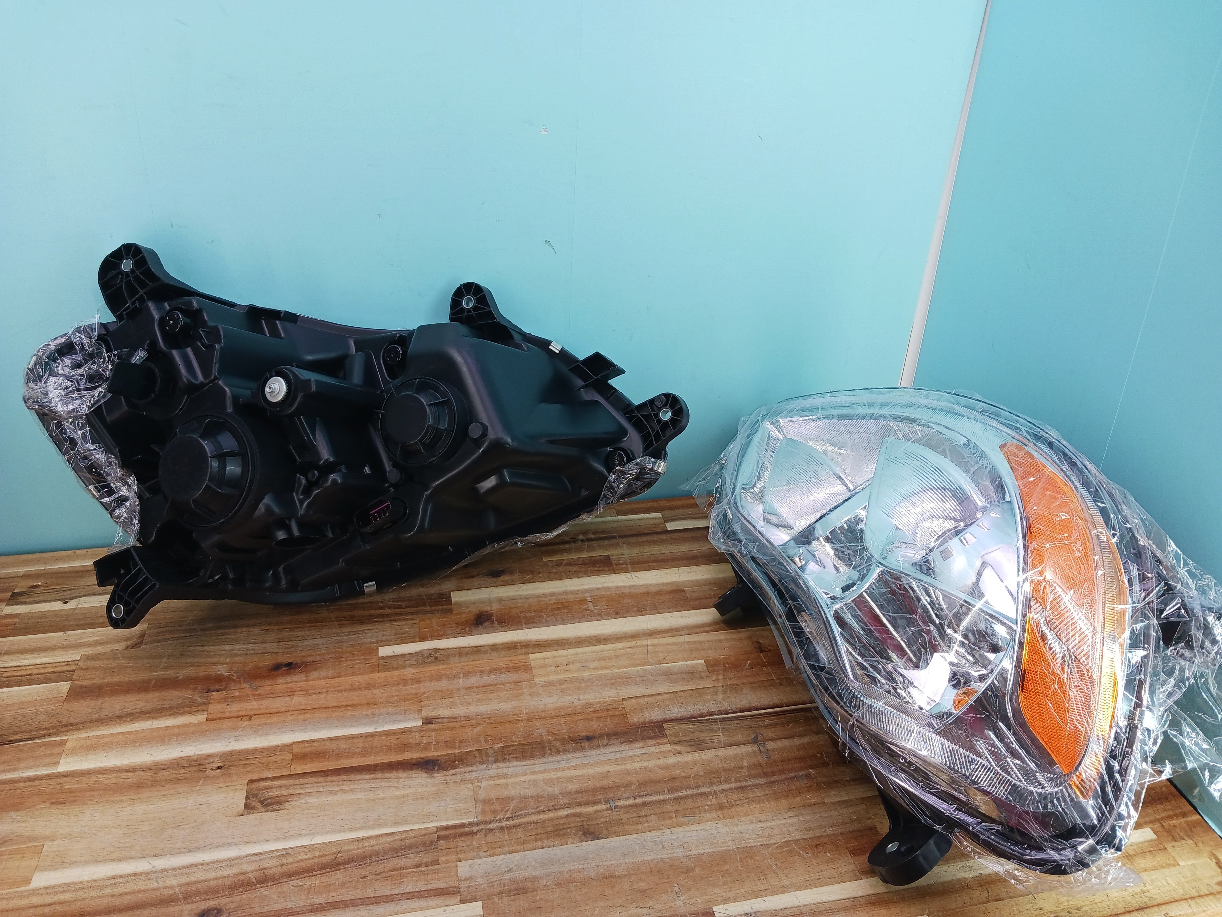 Gastokyle Kenworth T680 Headlights Headlamps (Left & Right)