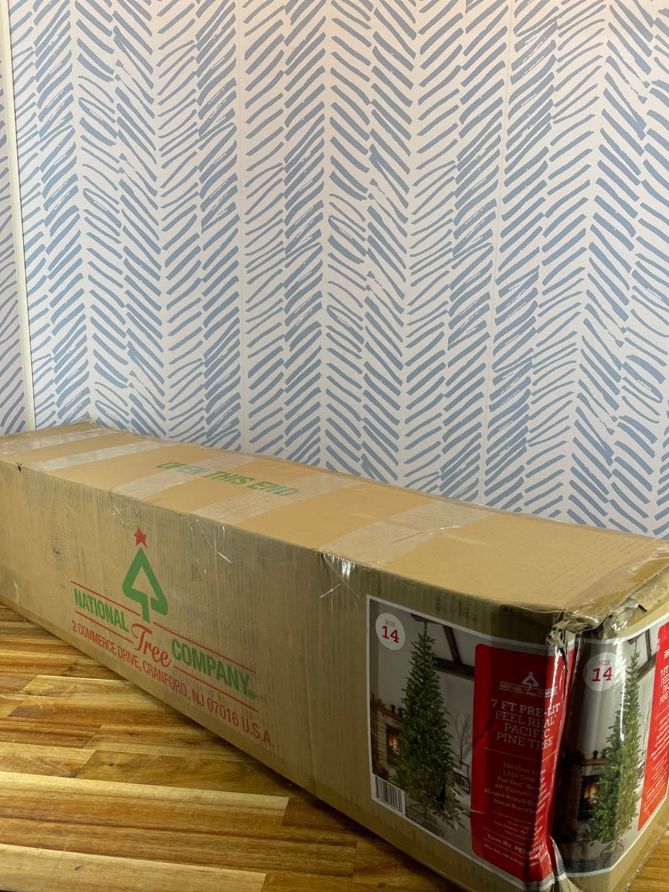 National Tree Company 7-Ft Feel-Real Pacific Mixed
