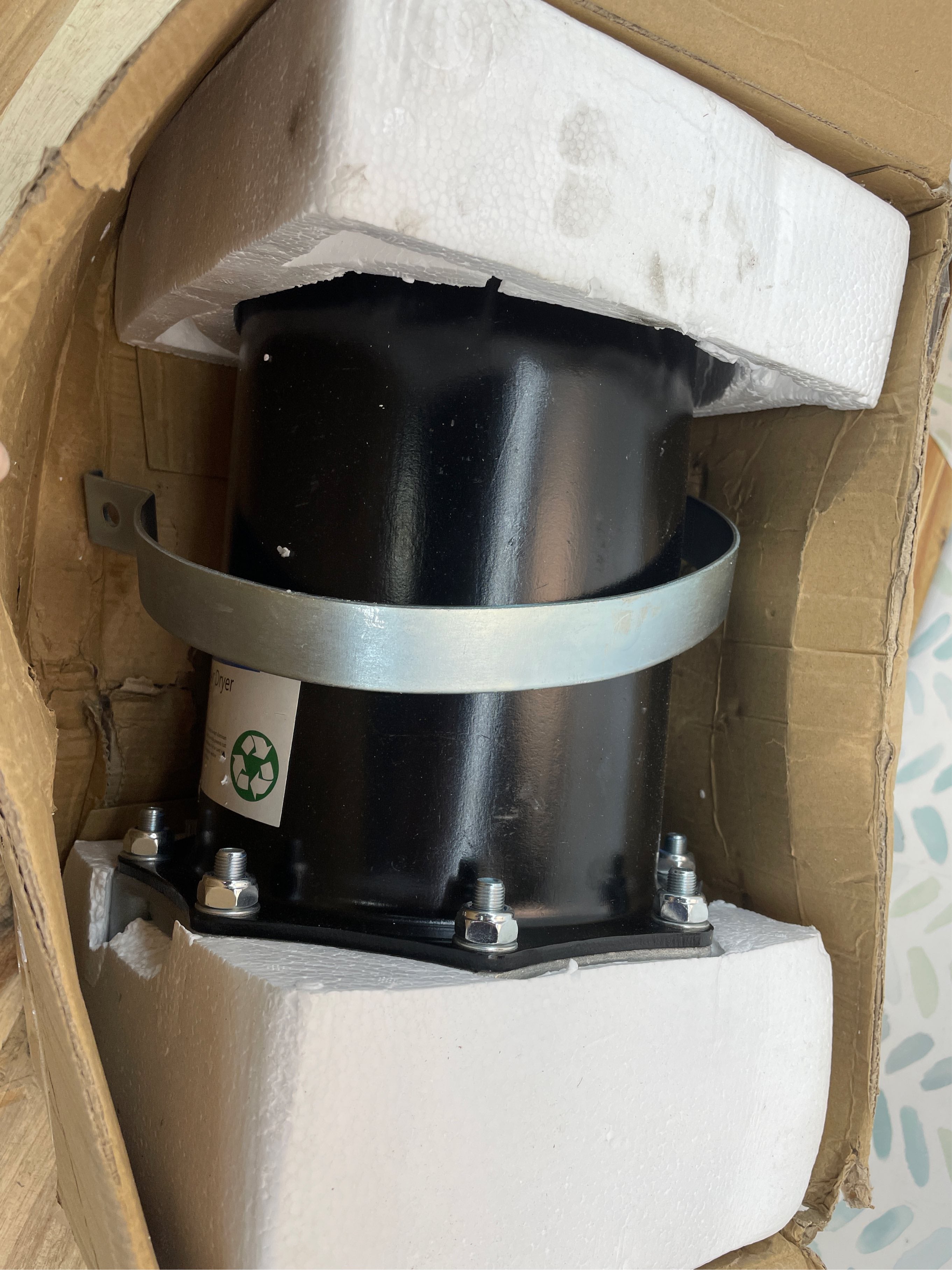065225 AD-9 Air Dryer with Mounting Bracket Kit