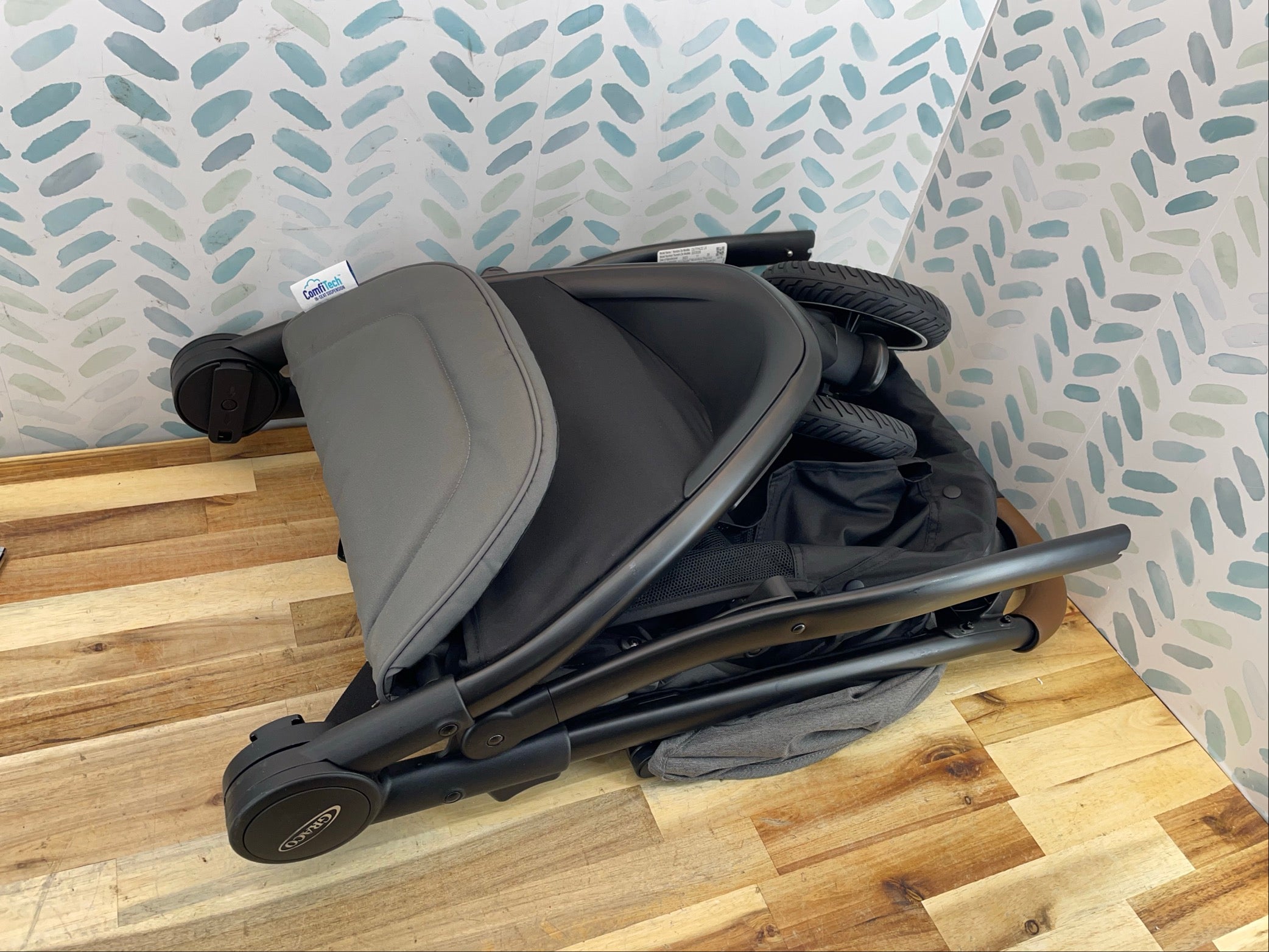 Graco Outpace LX Travel System Black